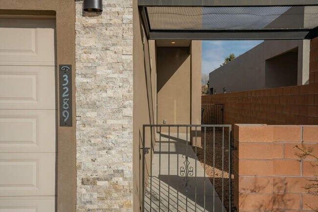 Foto del edificio - 3289 Oakmount Dr SE