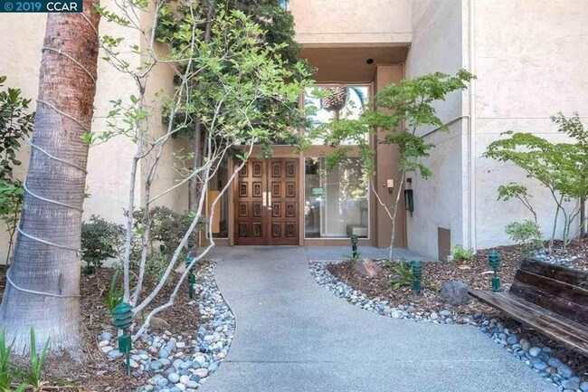 Foto del edificio - 1240 Walker Ave