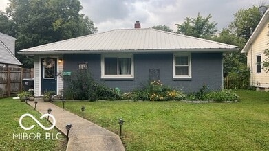 Building Photo - 245 E Plum St