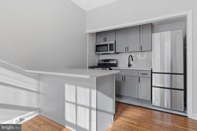 Foto del edificio - 623-25 Pine St