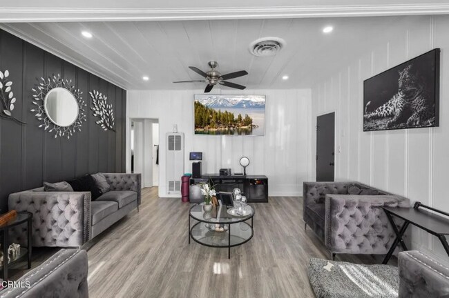 Foto del edificio - 11798 Kagel Canyon St