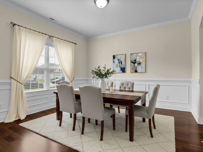 Foto del edificio - 427 Worsley Wy