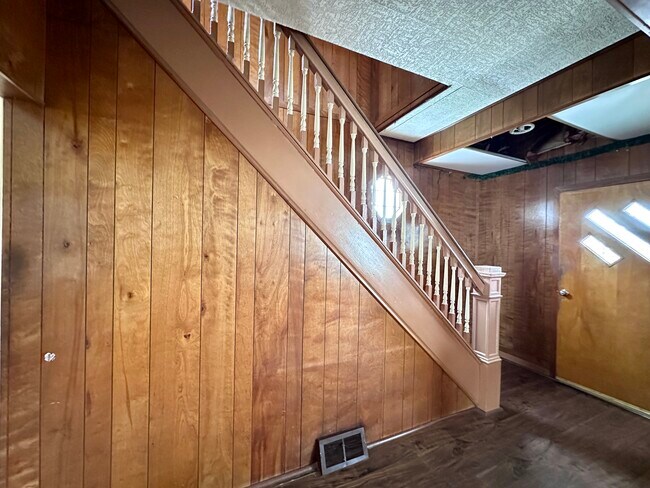 Foto del edificio - 25 W Miller St