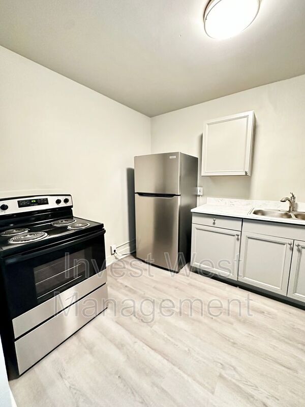 615 NE 6th Ave Unit 3, Camas, WA 98607 Condo for Rent in Camas, WA