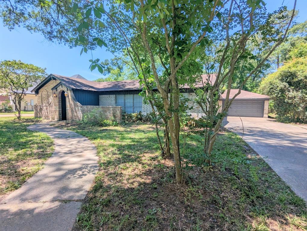 1852 Crystal Forest Dr, Conroe, TX 77306 House for Rent in Conroe, TX