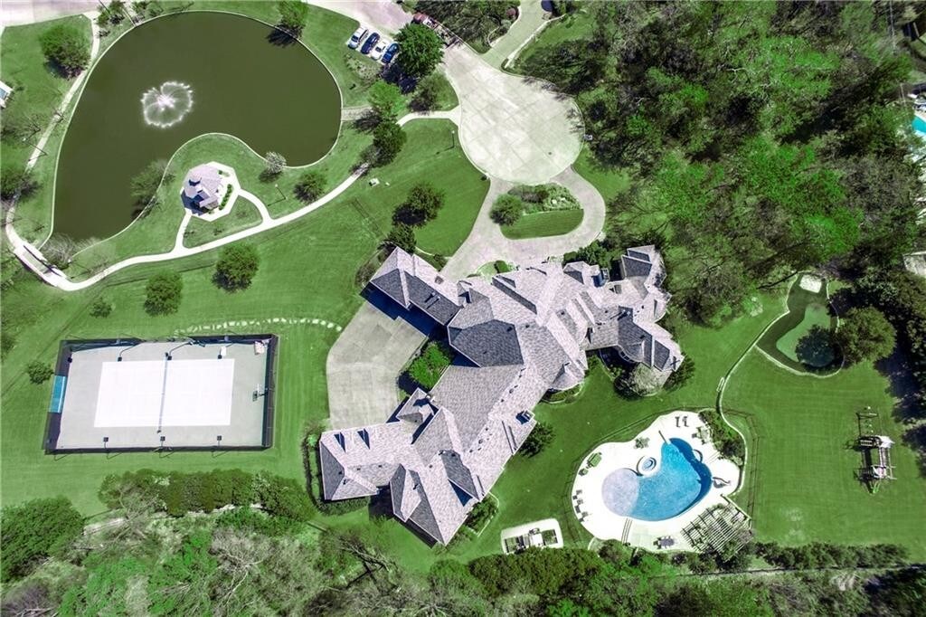 Primary Photo - 2500 Stone Haven Ct