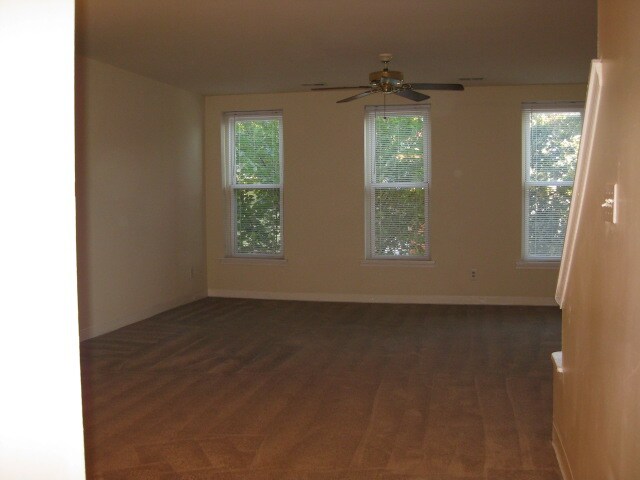 Building Photo - 1717 W Lombard St