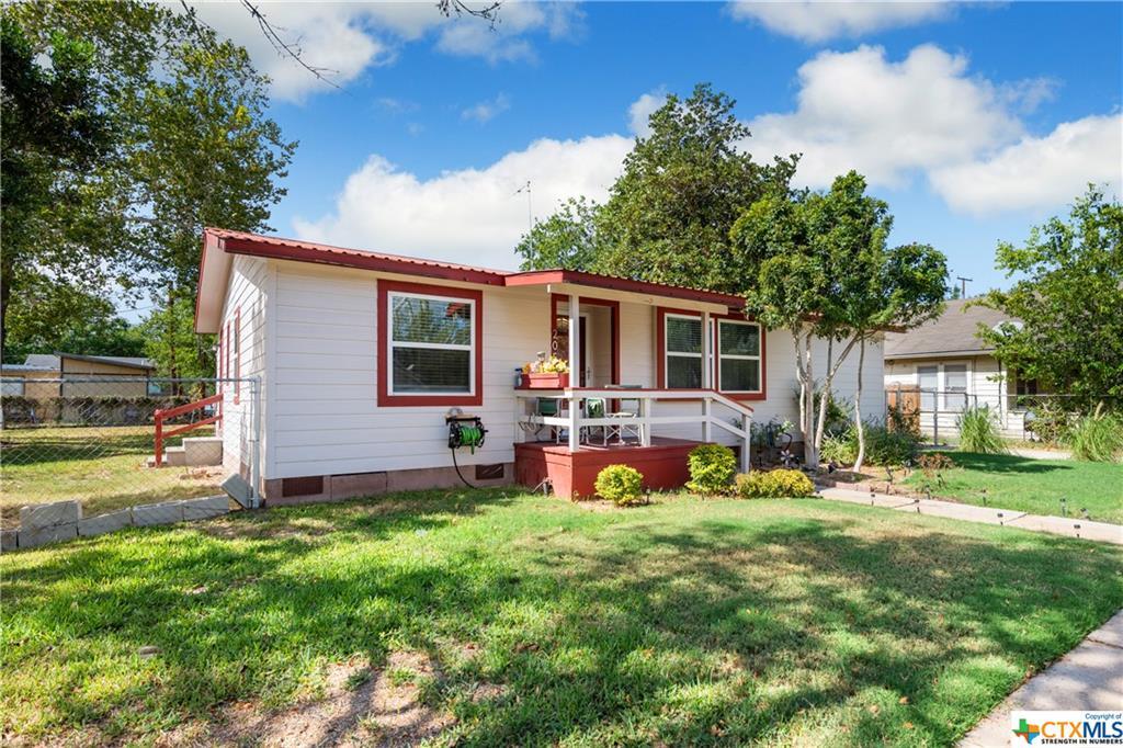 205 N Mesquite Ave, Luling, TX 78648 House Rental in Luling, TX