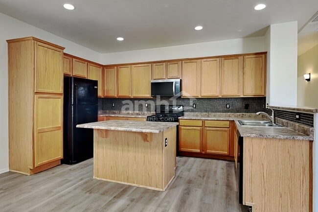 Building Photo - 14257 W Ventura St