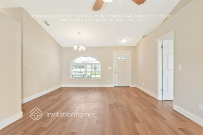 Building Photo - 676 Regency Way