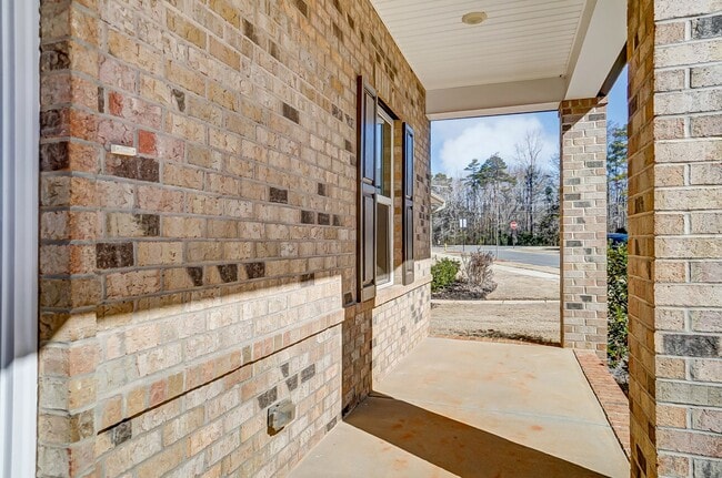 Building Photo - (Coming Soon) Move-in Ready 3 Bedroom in Mint Hill!