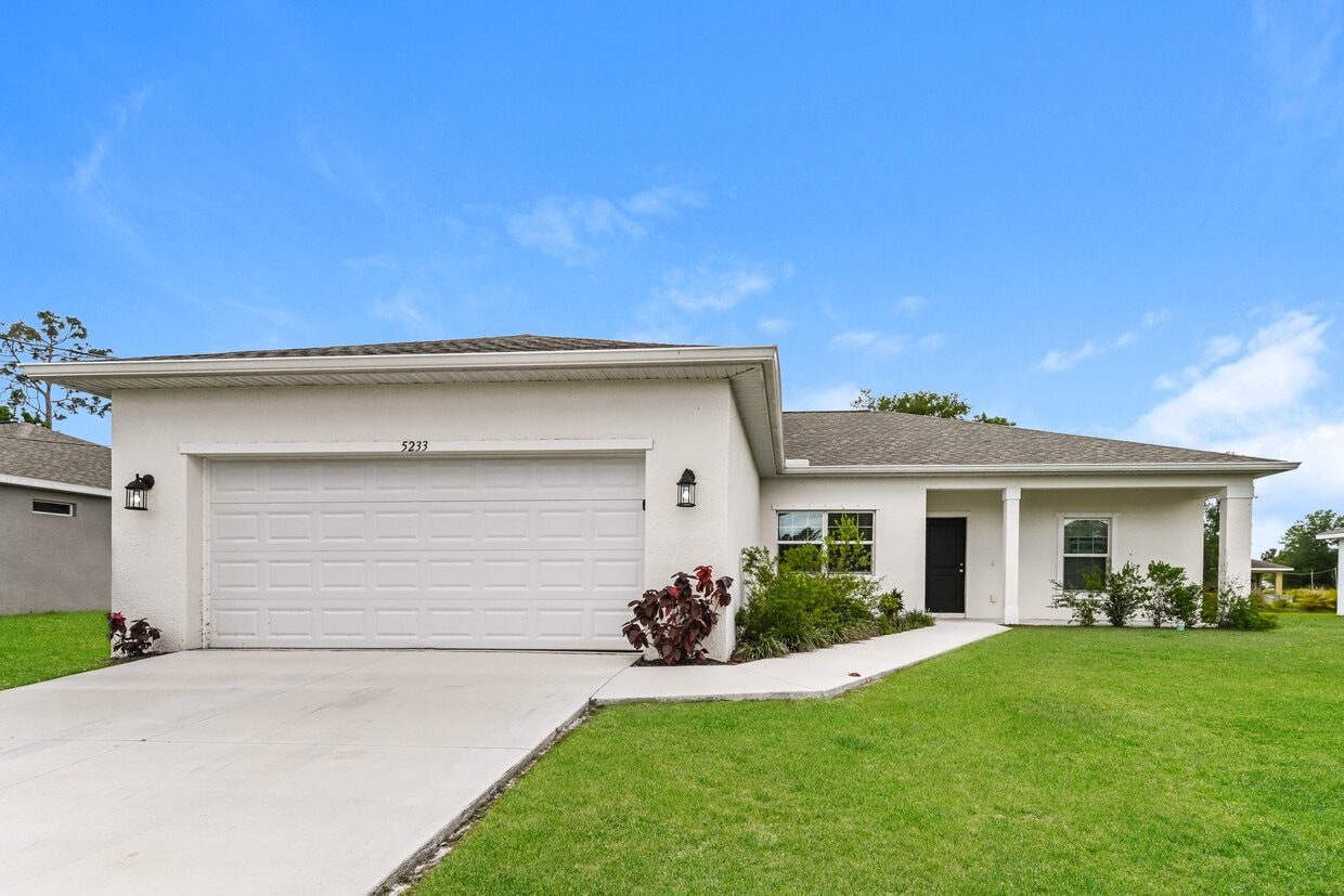 Foto principal - 5233 Cillette Ave