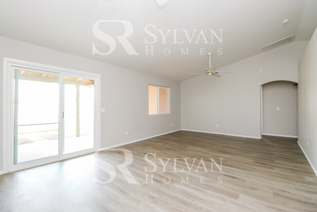 Foto del edificio - Charming 4BR 2BA Home