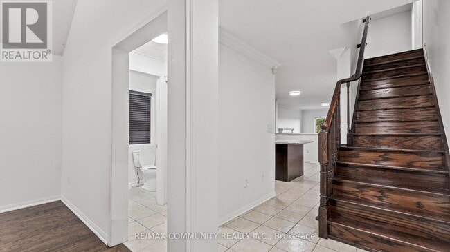 Photo du bâtiment - 76 John W Taylor Ave