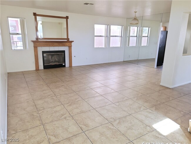 Building Photo - 9162 Green Frost Dr
