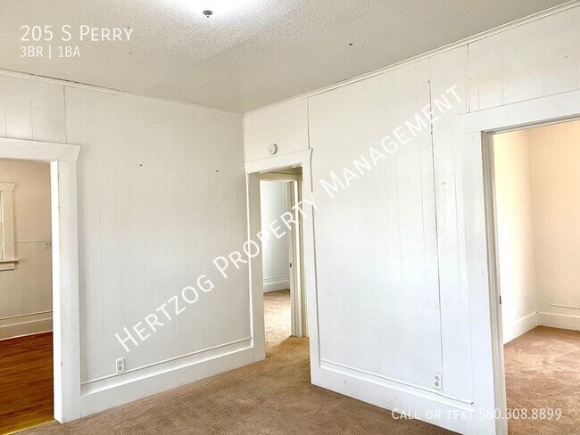 Building Photo - 3 Bedroom 1 Bathroom home at an affordable...