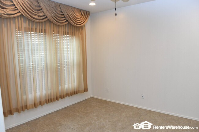 Foto del edificio - 26720 N 14th Ln