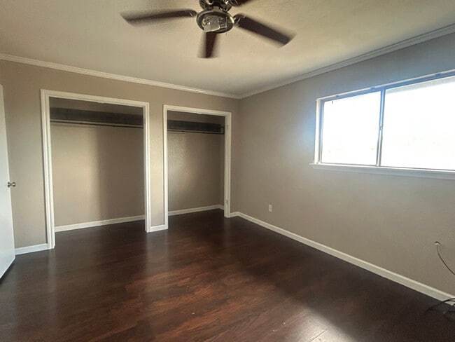 Building Photo - 4418 Acushnet Dr