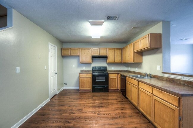 Foto del edificio - 10602 Pine Landing Dr