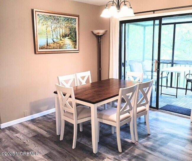 Foto del edificio - 54 Amberly Dr