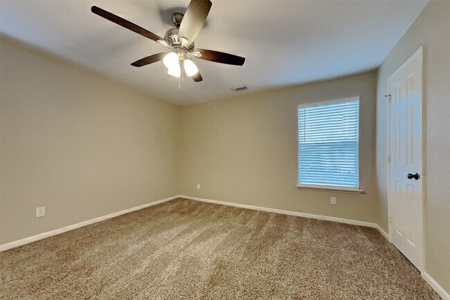 Building Photo - 21415 Flower Valley Cir