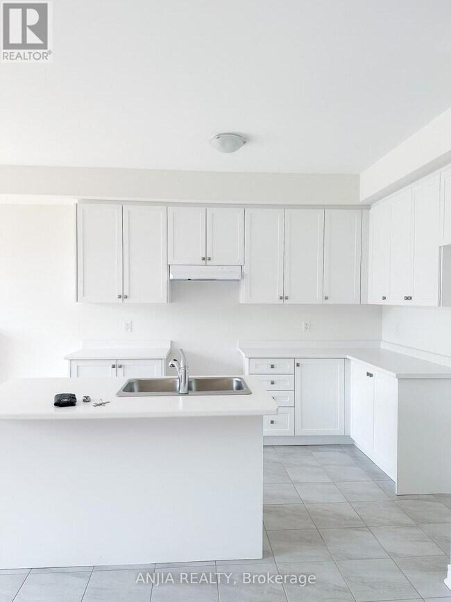 Building Photo - 2876 Albatross Wy