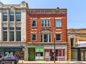 Building Photo - 1618 W Chicago Ave