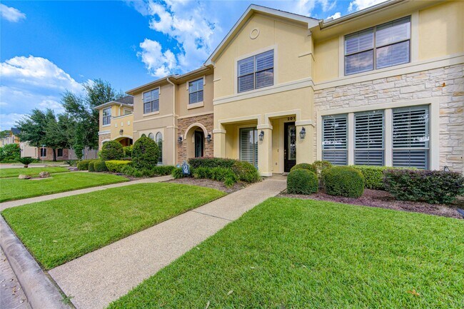 Foto del edificio - 2011 Spring Cedar Ln