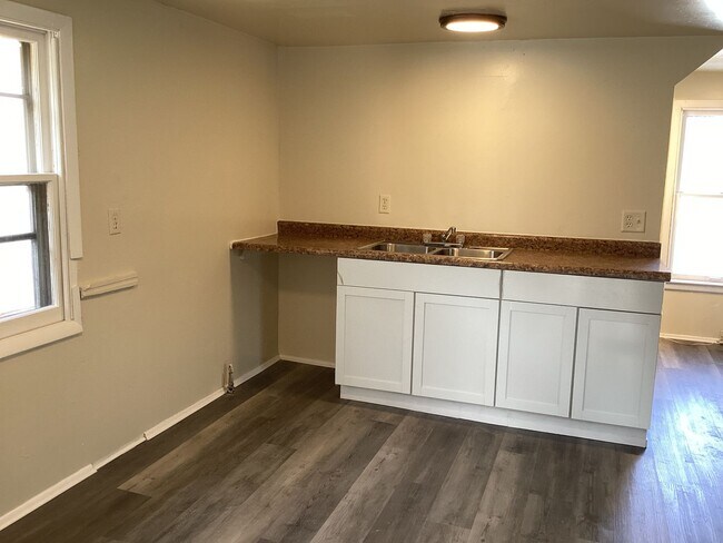 Building Photo - 4228 W Bonny Pl