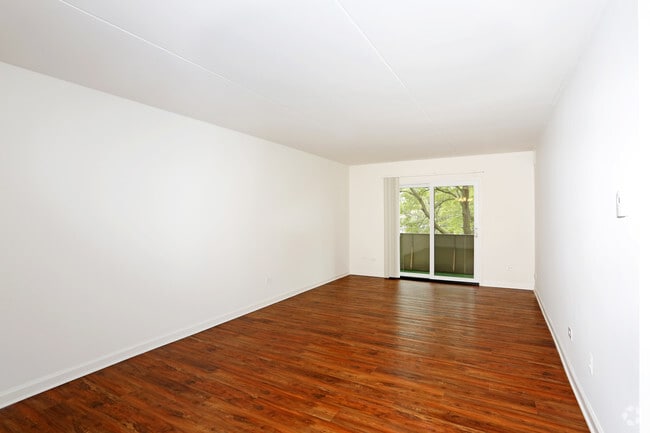 3BR,2BA,1550SF - Butterfield Towers Apartments