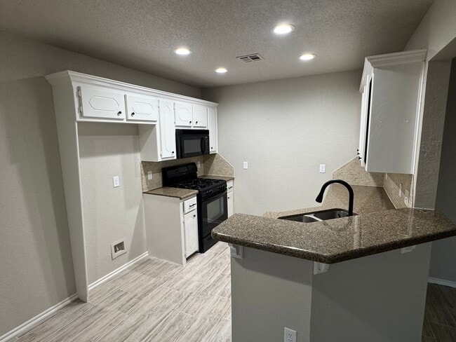 Building Photo - Storm Shelter!!! This 3 bed, 2 bath, 2 Car Garage home has new paint, kitchen and bathroom granit...