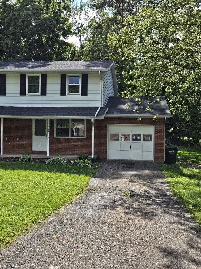 Building Photo - 453 Cobblestone Ave NE
