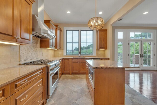 Building Photo - 17 Moorings Ln