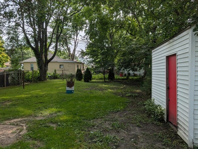 Building Photo - 1008 N Mckinley Ave