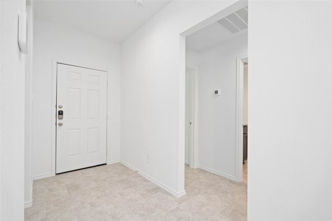 Foto del edificio - 7507 Fierce Friesian Ln