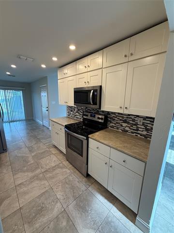 Foto del edificio - 6405 Tyler Ct