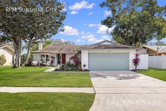 Building Photo - 11145 Bella Loma Dr