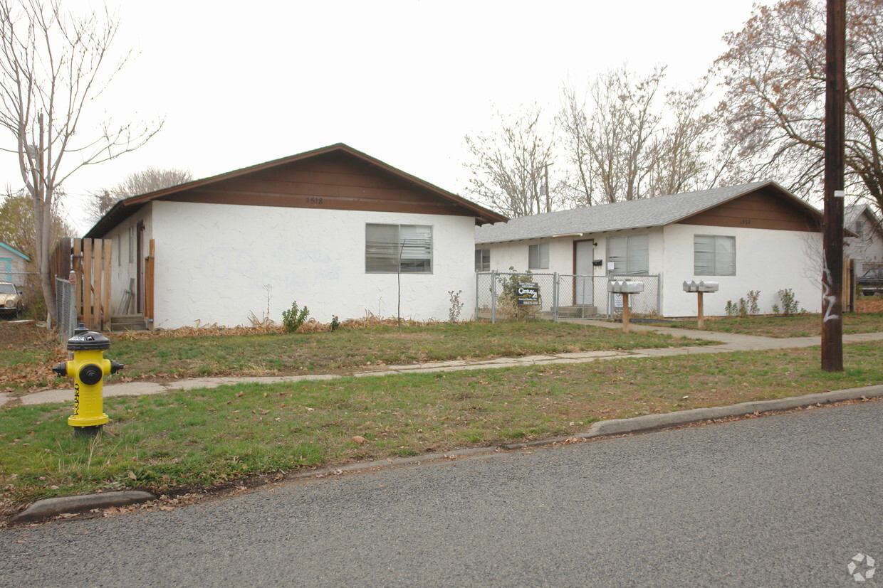 Building Photo - 1518-1520 Roosevelt Ave