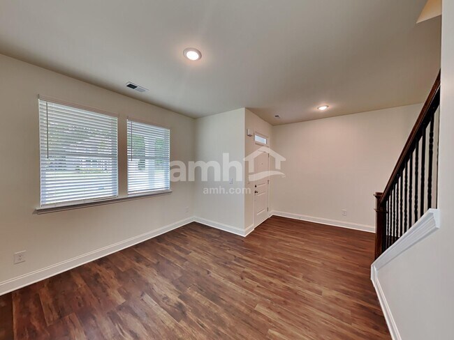 Foto del edificio - 189 Willow Ln