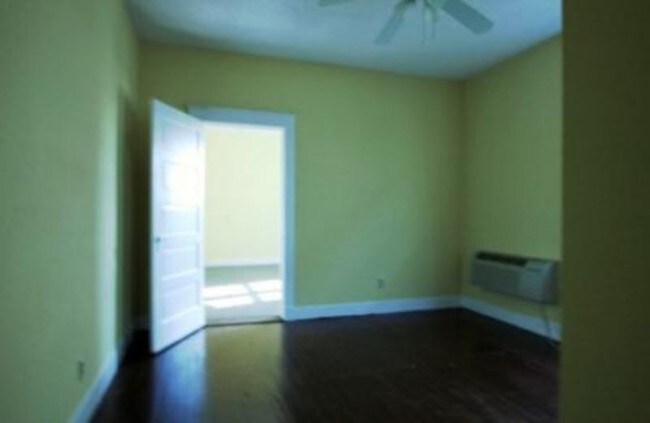 Building Photo - 336 Leboeuf St