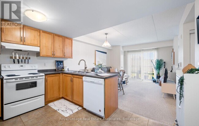 Photo du bâtiment - 45 Goodwin Dr