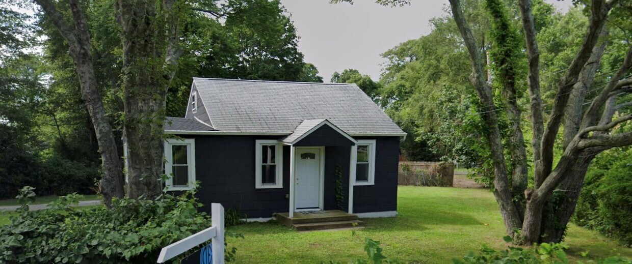Foto principal - 147 Forest Rd E
