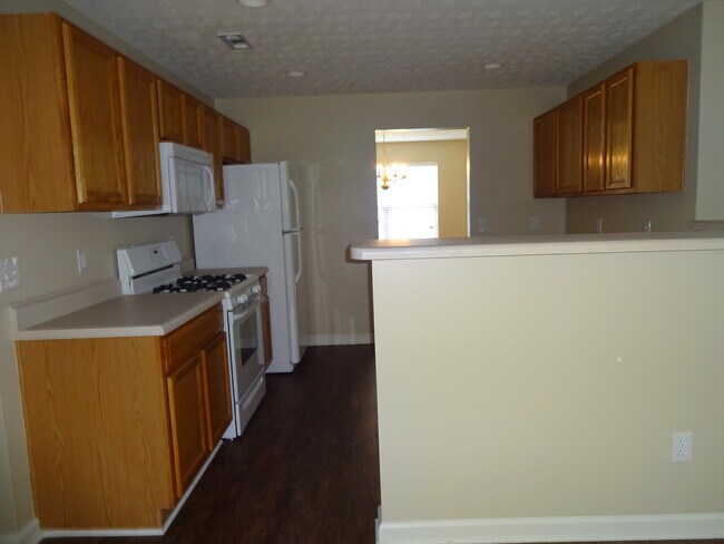 Foto del edificio - 1755 Campbell Ives Drive