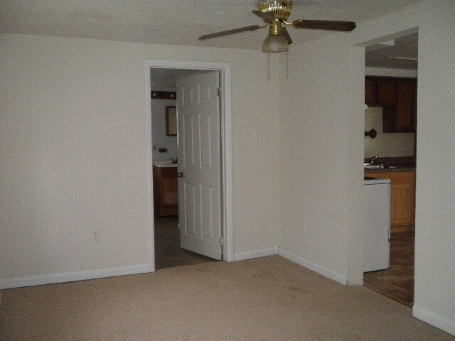 Foto del edificio - 1715 Hall Ave