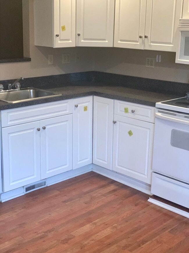 Foto del edificio - 2015 Gregory St