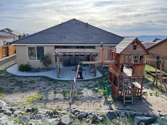 Building Photo - Beautiful home in Northwest reno