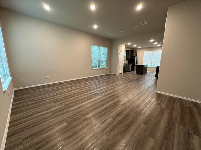 Foto del edificio - 6381 Oak Knoll Rd