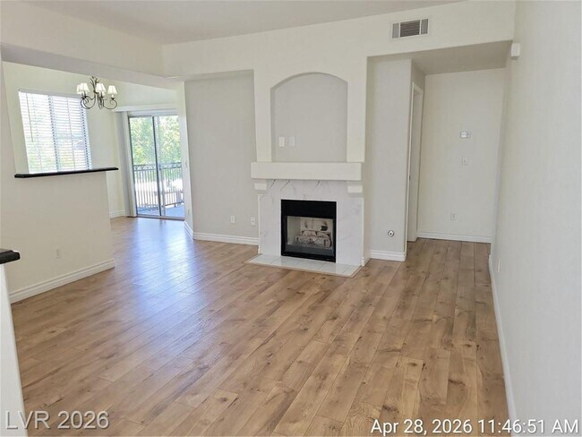 Foto del edificio - Gated Falls Condo with 3 Bedrooms, Granite Kitchen & Resort Amenities