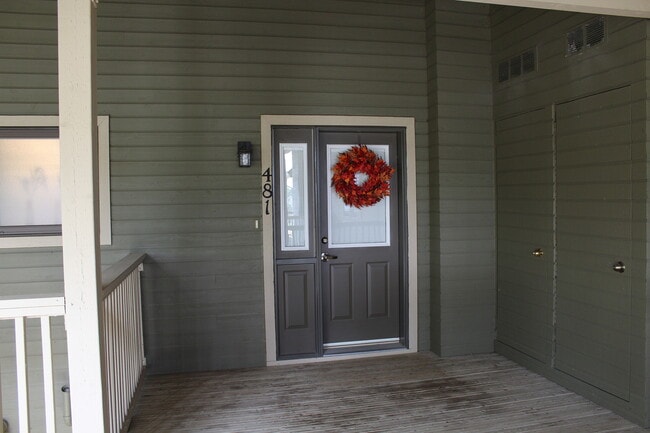 Building Photo - 481 Mariners Way