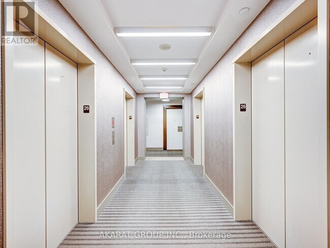 Photo du bâtiment - 510 Curran Place